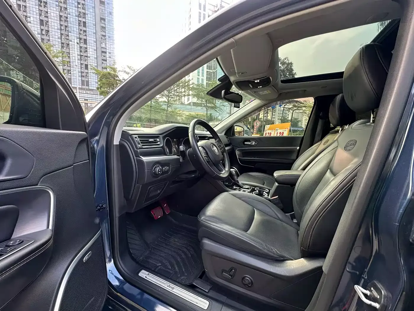 Jeep Grand Commander 2018 2.0T AWD Intelligent Edition (China V) фото 3