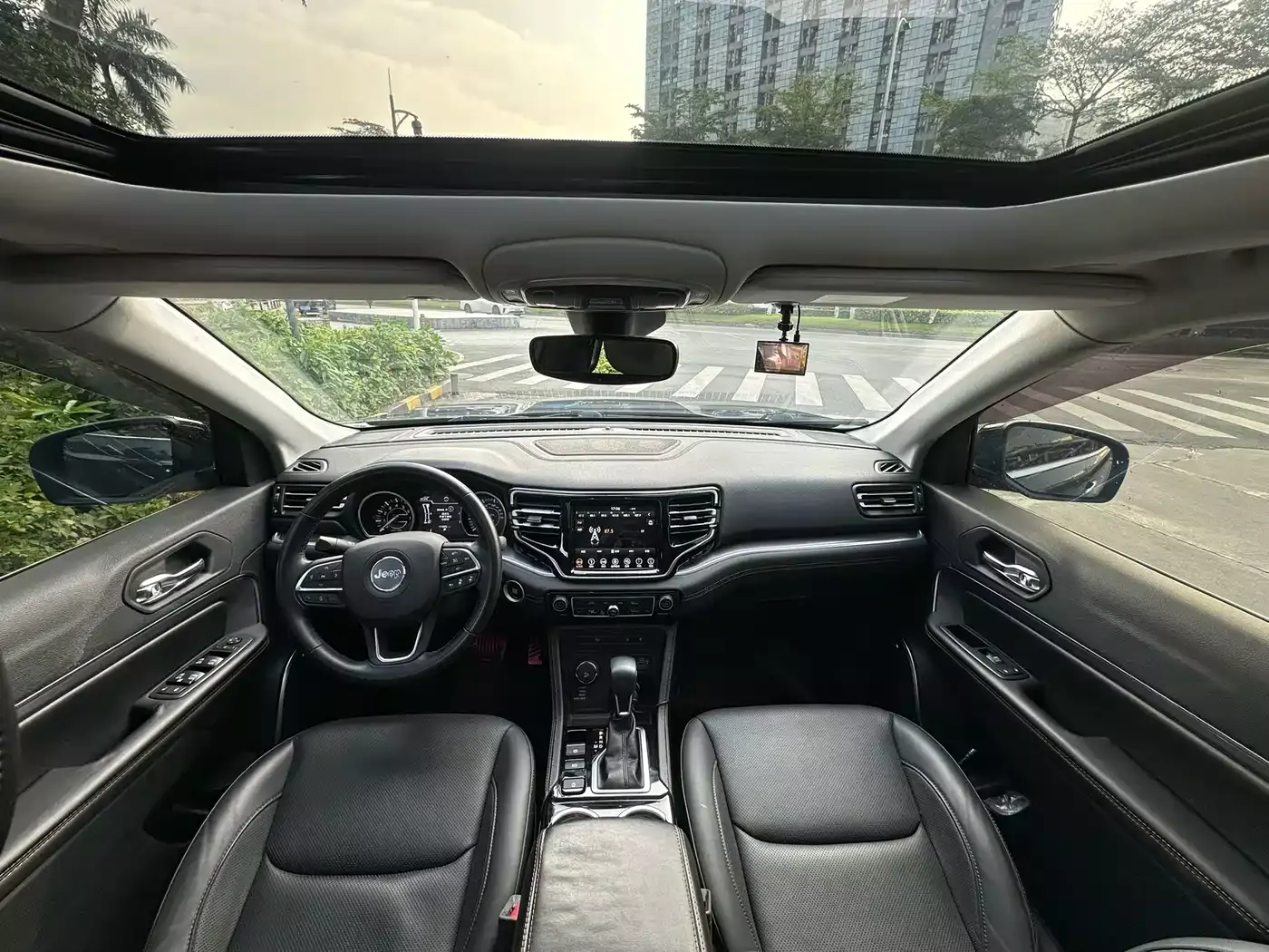Jeep Grand Commander 2018 2.0T AWD Intelligent Edition (China V) фото 4