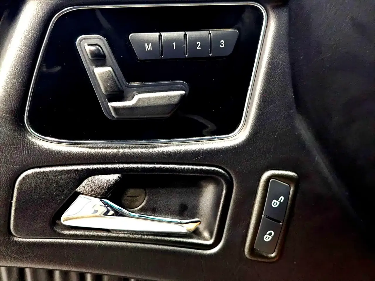 Mercedes-Benz G-Class 2016 G 500 фото 11