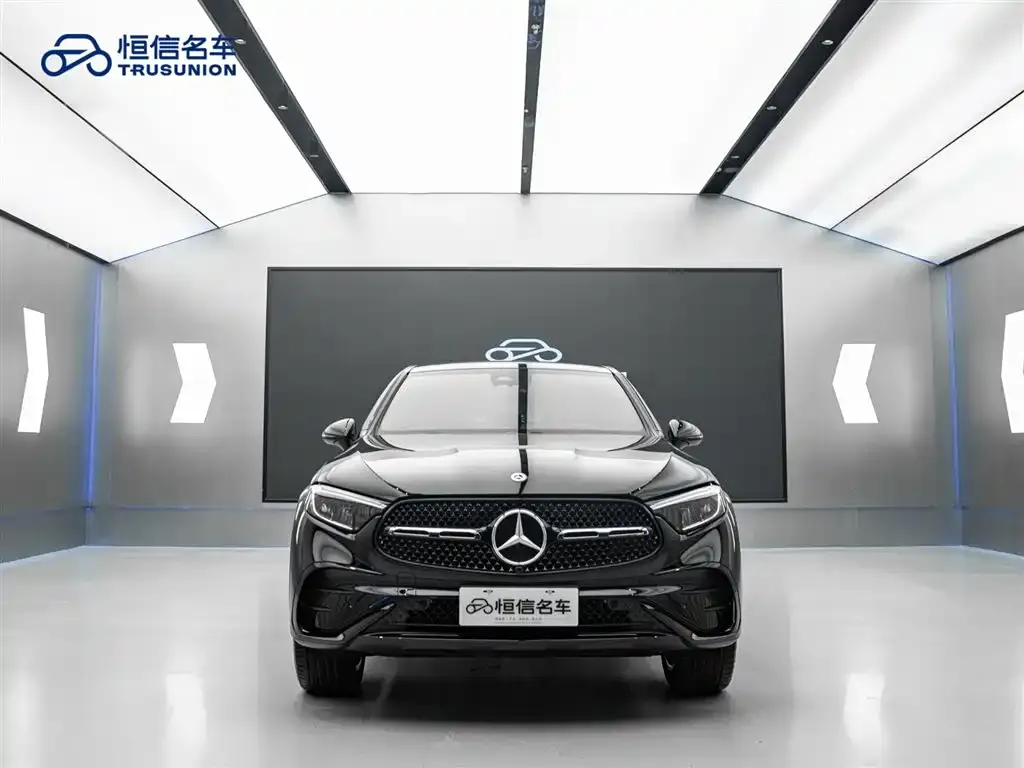 Mercedes-Benz GLC Coupe 2025 GLC 300 4MATIC Coupe SUV фото 2