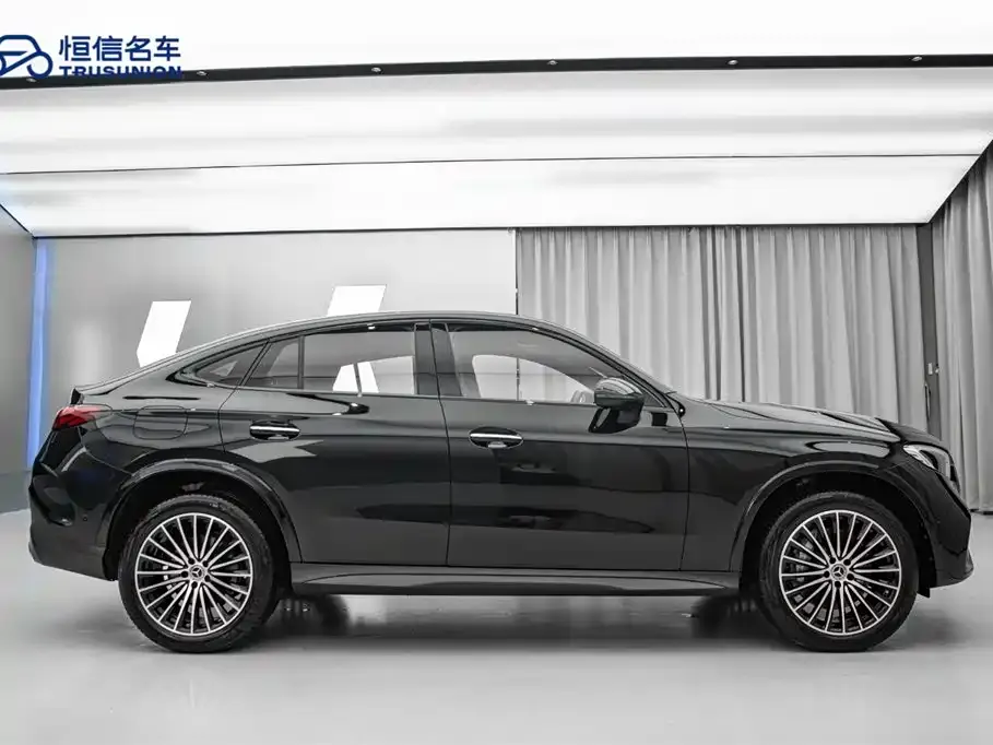 Mercedes-Benz GLC Coupe 2025 GLC 300 4MATIC Coupe SUV фото 8