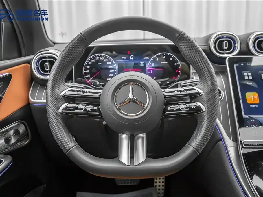 Mercedes-Benz GLC Coupe 2025 GLC 300 4MATIC Coupe SUV фото 15