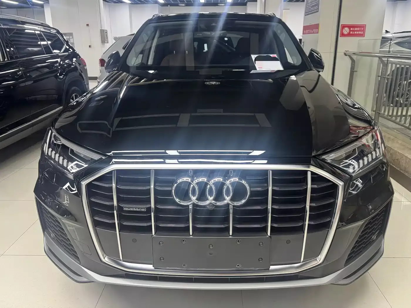 Audi Q7 2023 55 TFSI quattro S line Sport фото 2