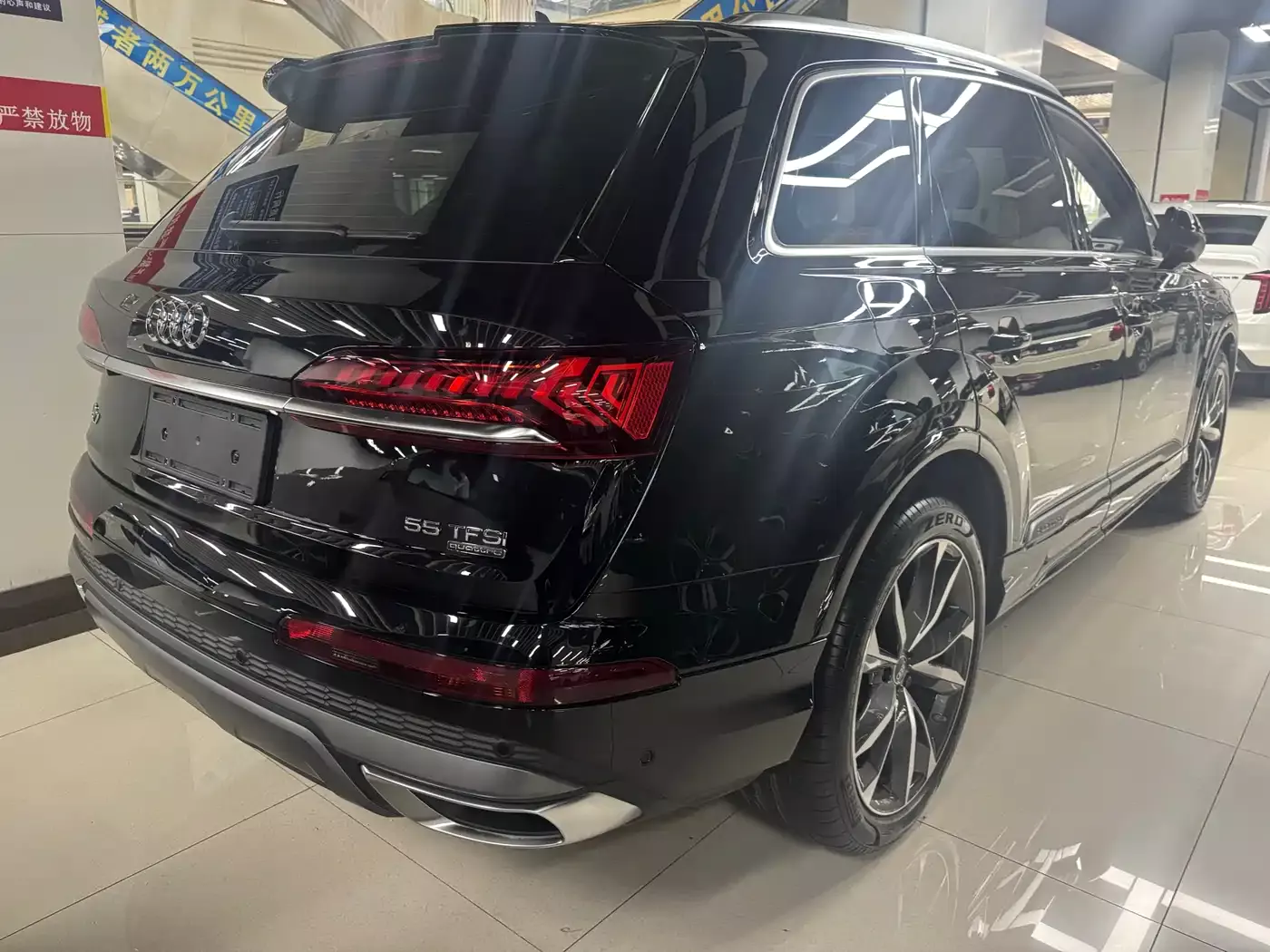 Audi Q7 2023 55 TFSI quattro S line Sport фото 8