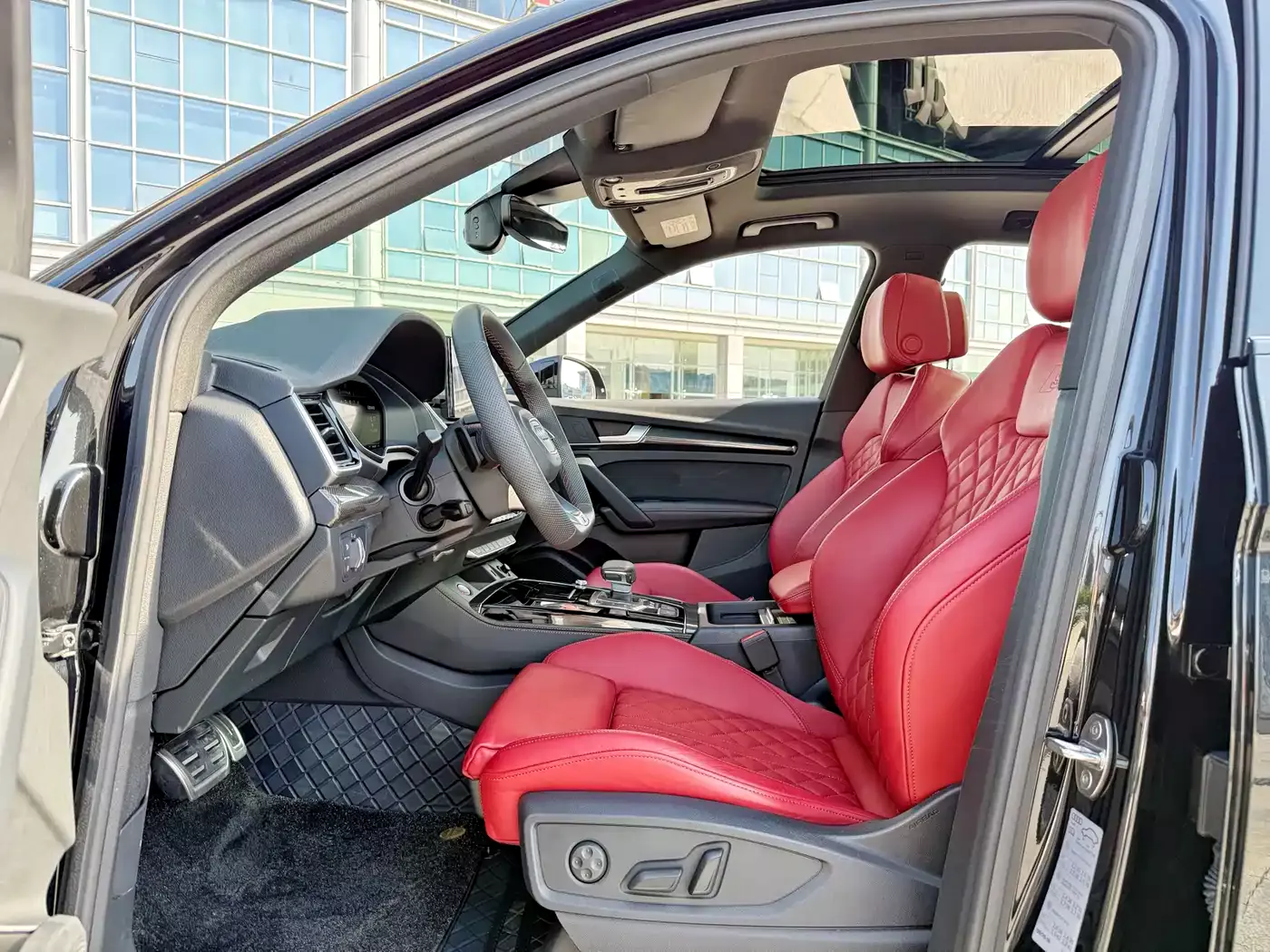 Audi SQ5 2021 3.0 TFSI quattro фото 7
