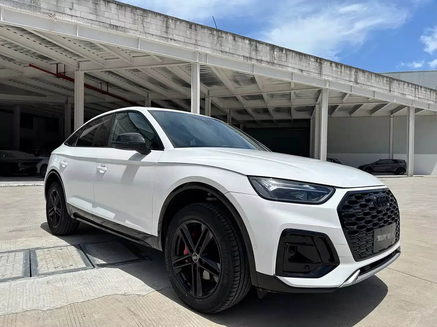 Audi Q5L Sportback 2024 40 TFSI Fashion Version фото 3