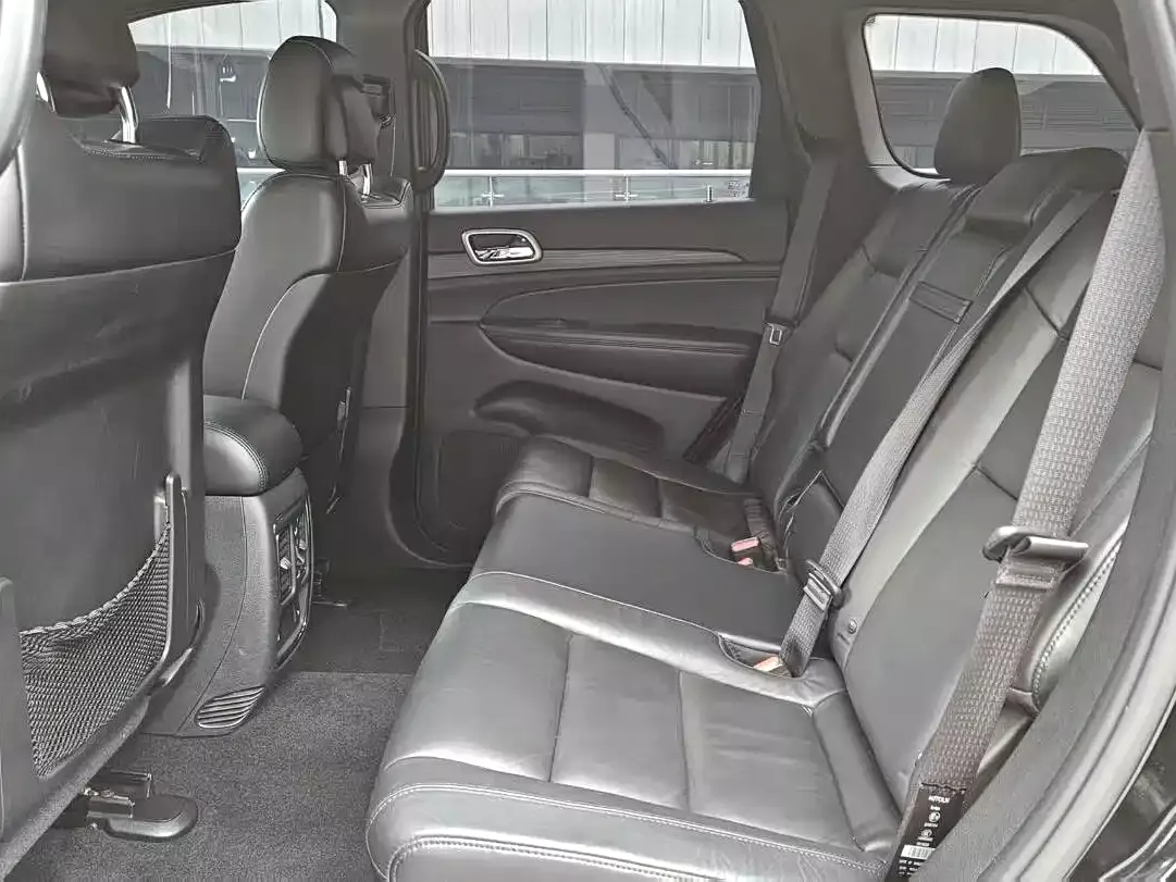 Jeep Grand Cherokee (Import) 2020 3.0L Elite Navigation Edition фото 6