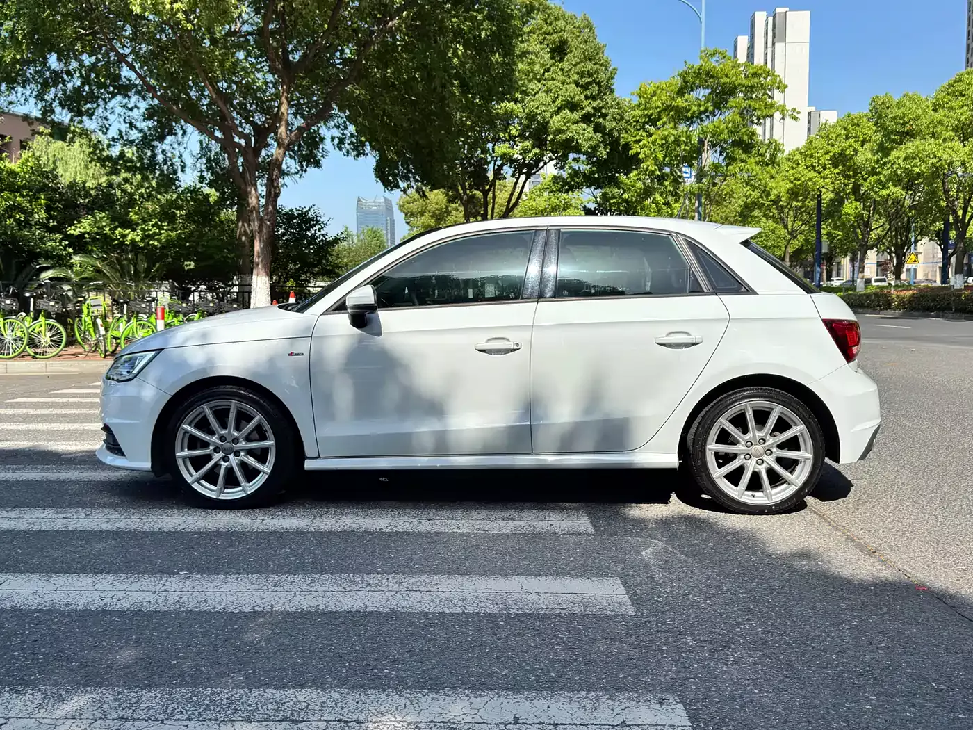 Audi A1 2016 30 TFSI Sportback S Line Sport Edition фото 4