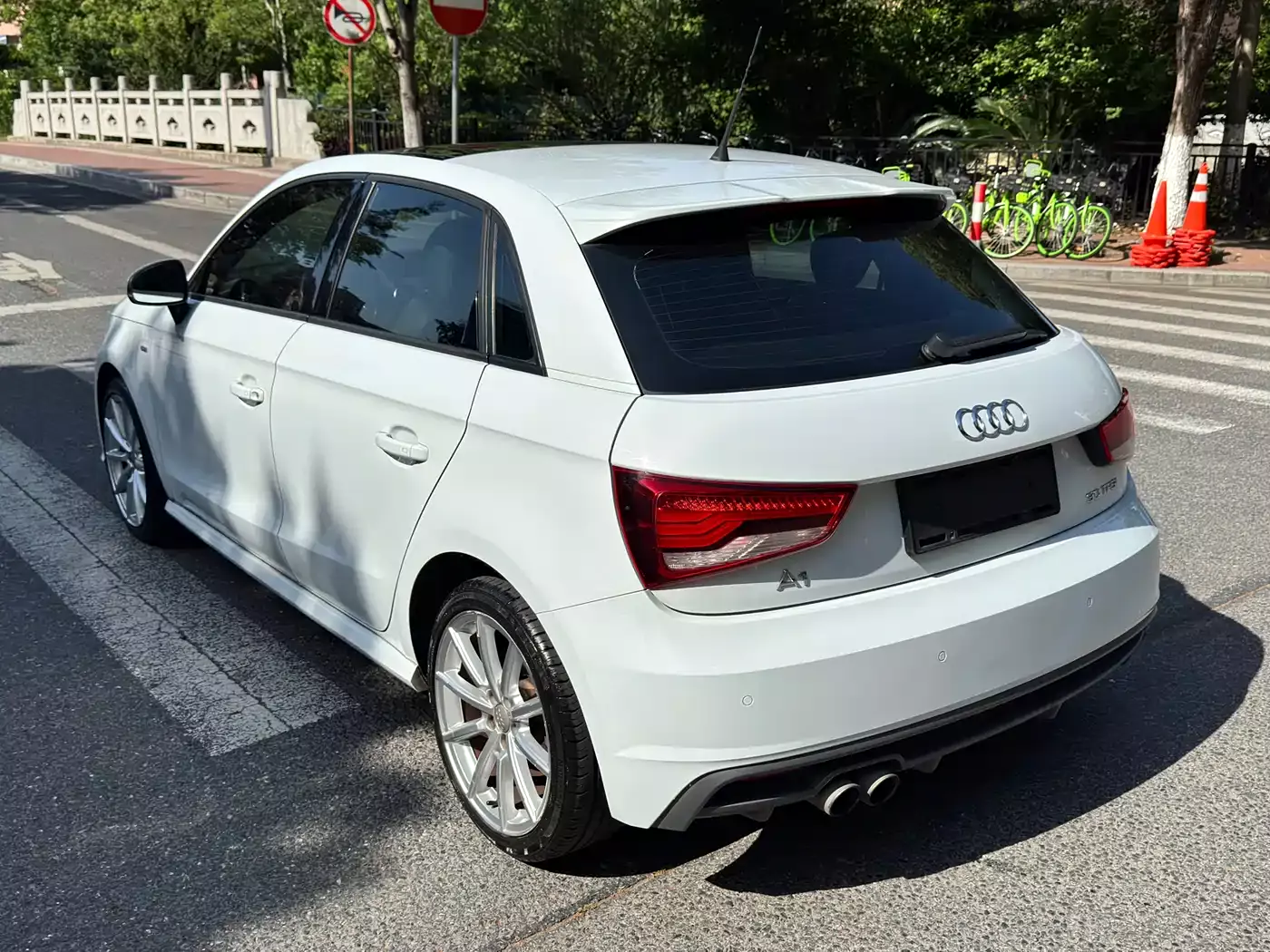 Audi A1 2016 30 TFSI Sportback S Line Sport Edition фото 6
