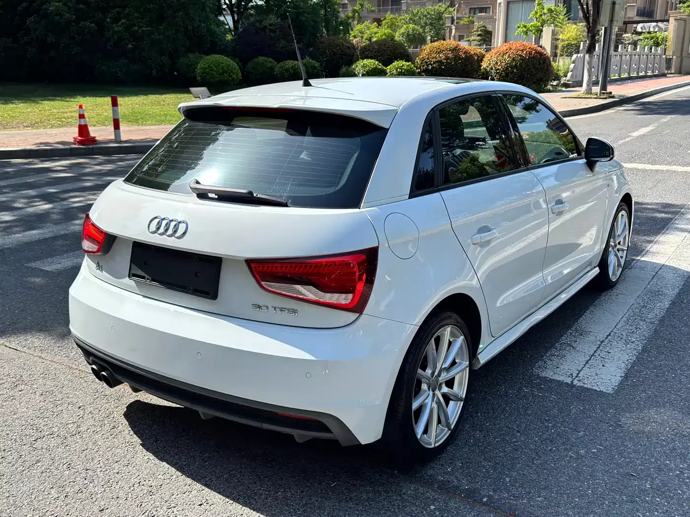 Audi A1 2016 30 TFSI Sportback S Line Sport Edition фото 7