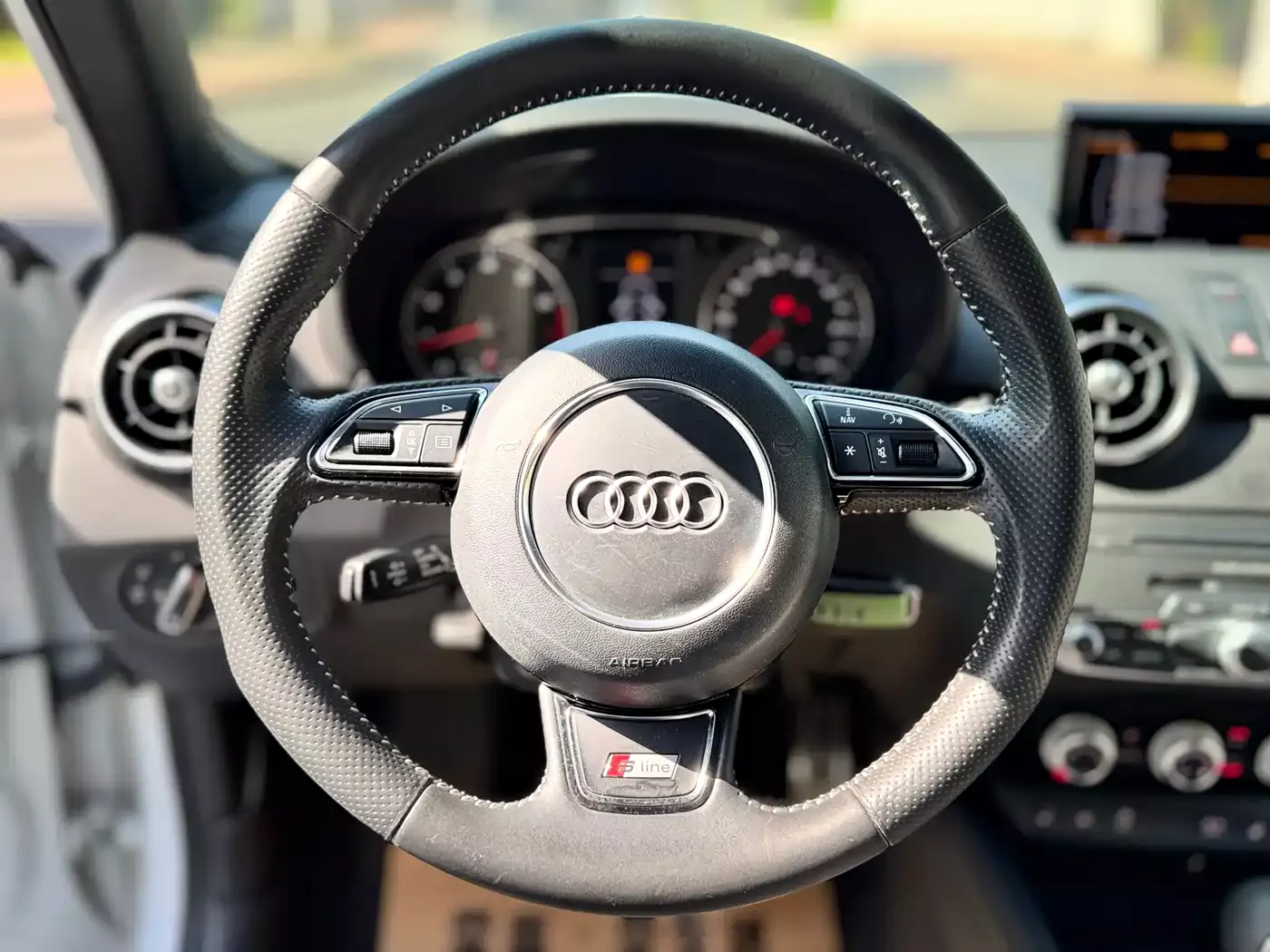 Audi A1 2016 30 TFSI Sportback S Line Sport Edition фото 13