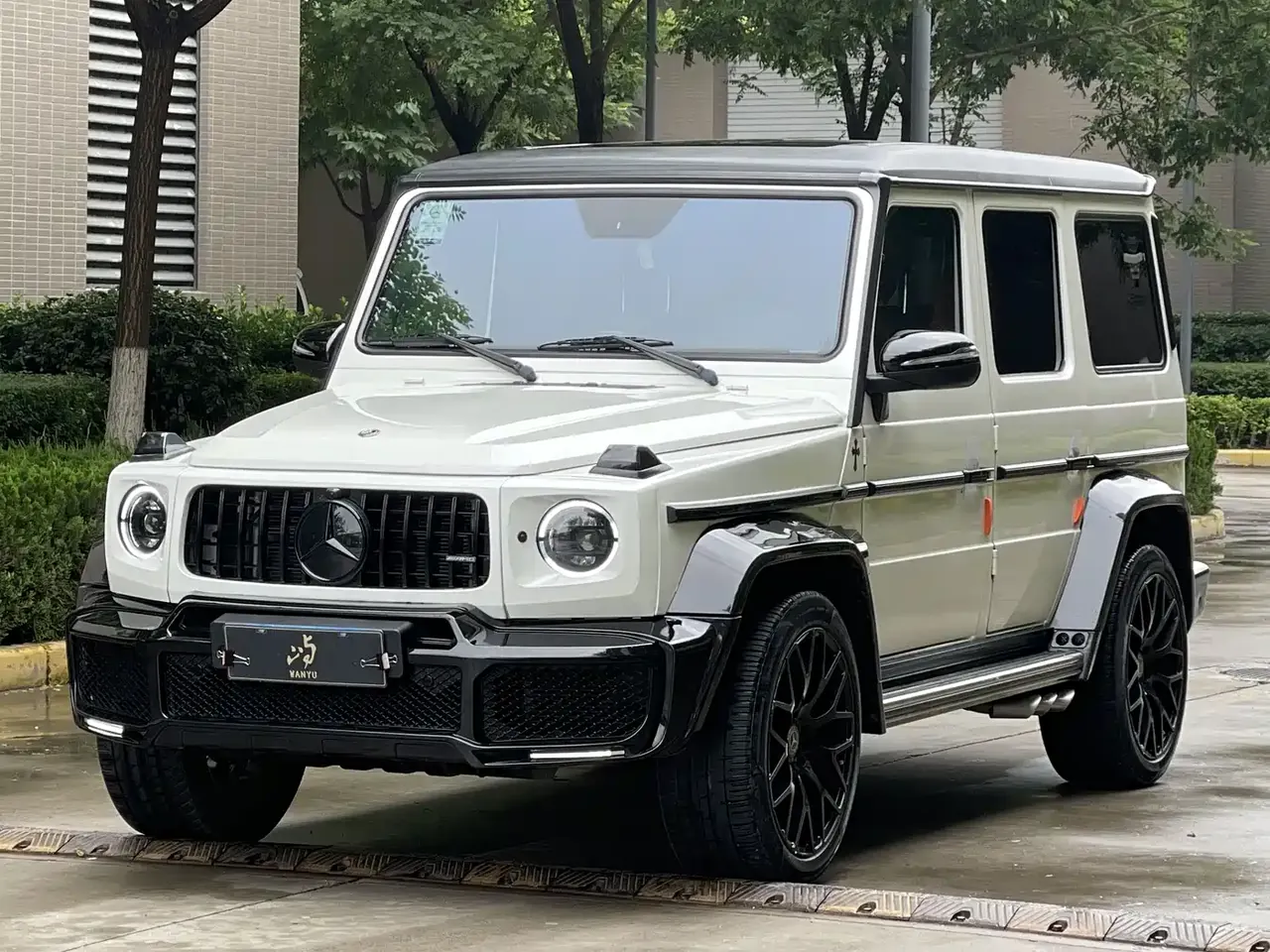 Mercedes-Benz G-Class 2018 G 500 designo Masterpiece Collector's Edition