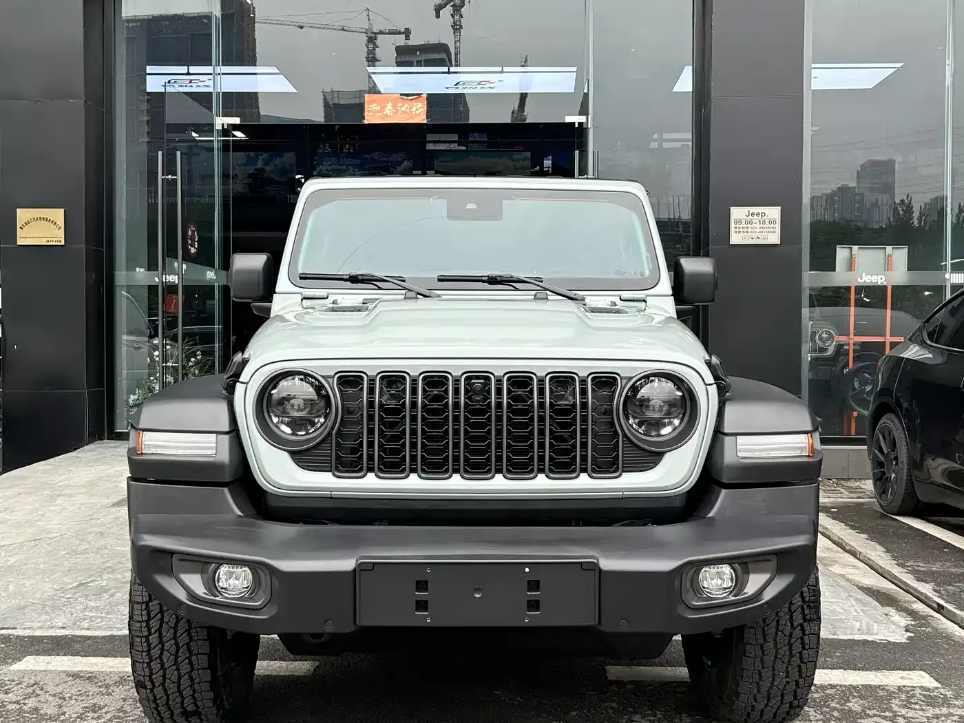 Jeep Wrangler 2024 2.0T Rubicon 2-door фото 2
