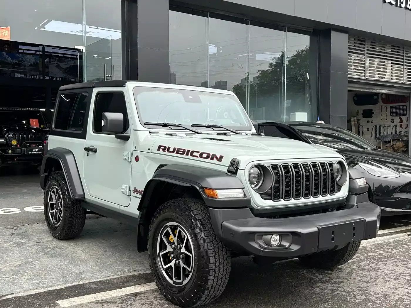 Jeep Wrangler 2024 2.0T Rubicon 2-door фото 3