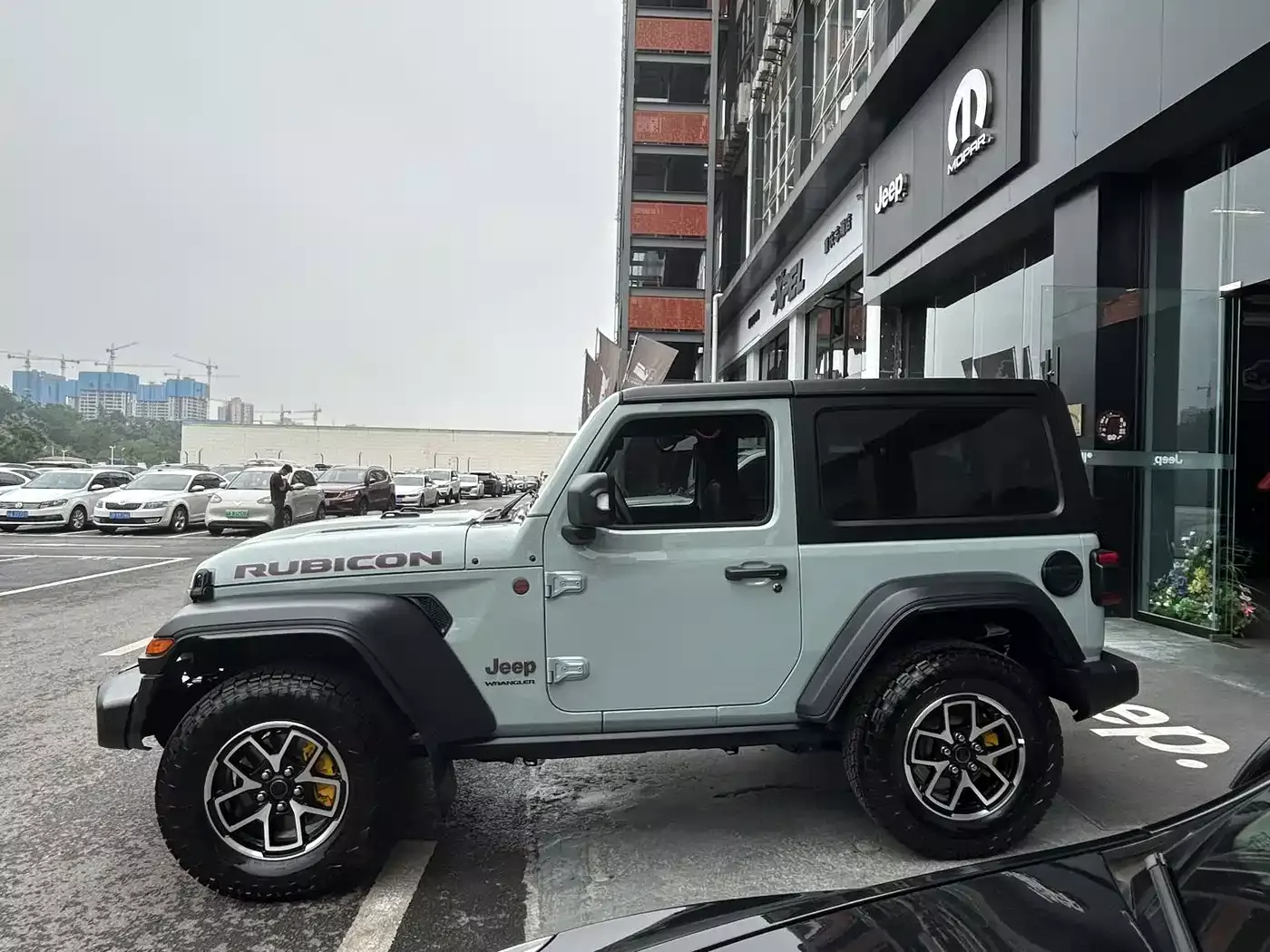 Jeep Wrangler 2024 2.0T Rubicon 2-door фото 4