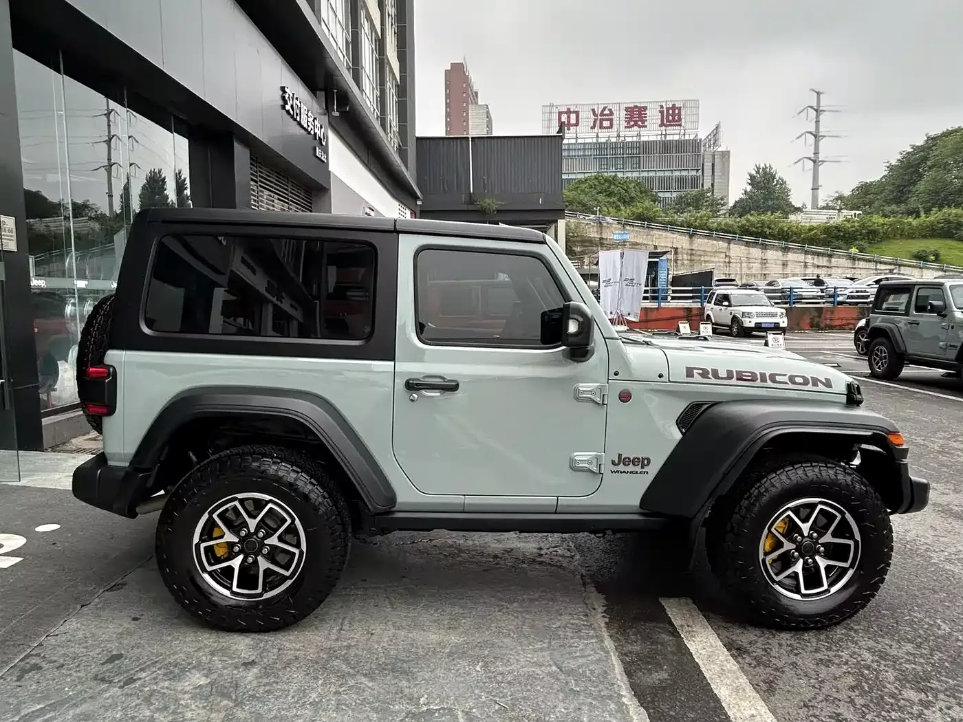 Jeep Wrangler 2024 2.0T Rubicon 2-door фото 13