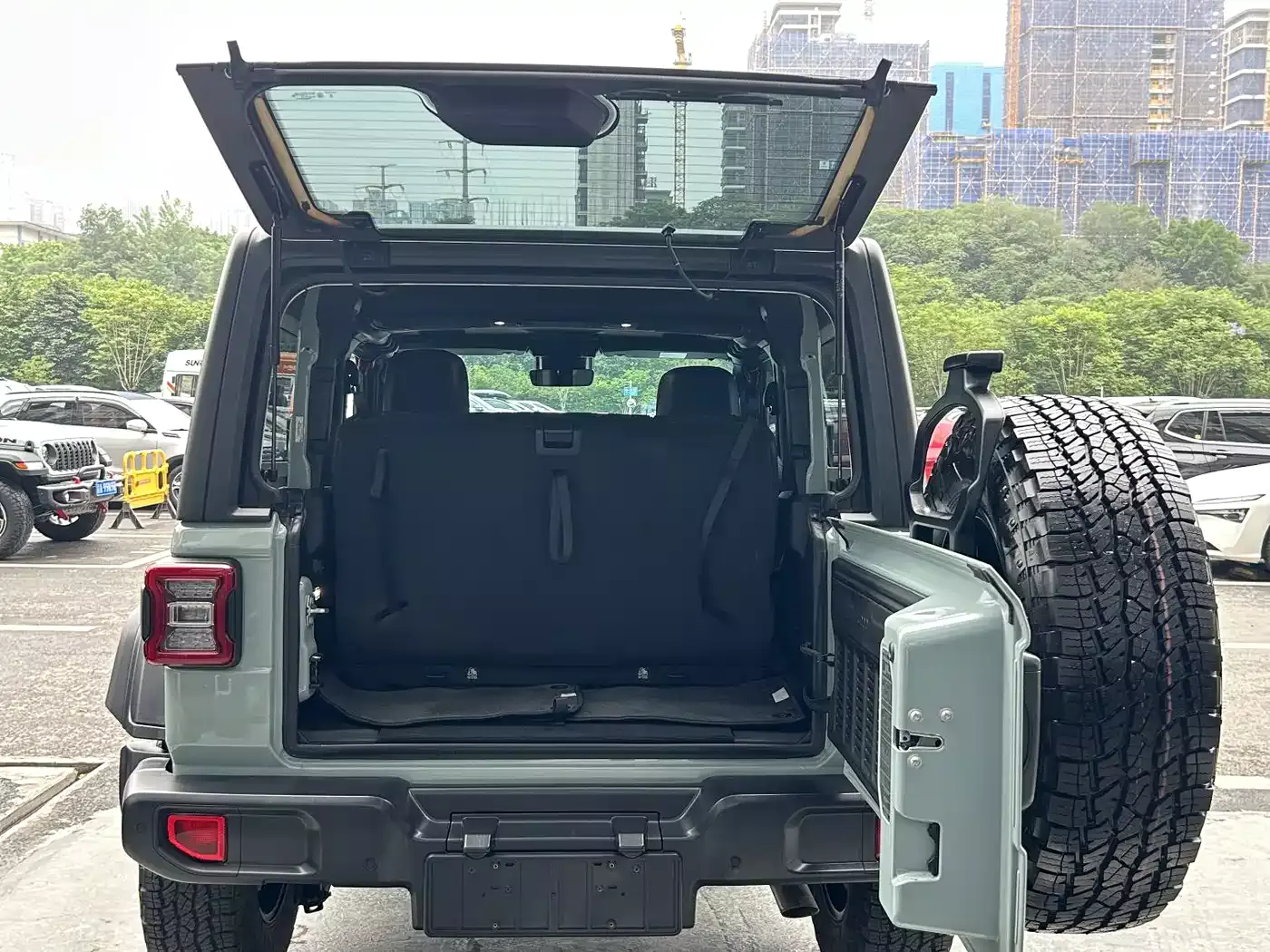 Jeep Wrangler 2024 2.0T Rubicon 2-door фото 17
