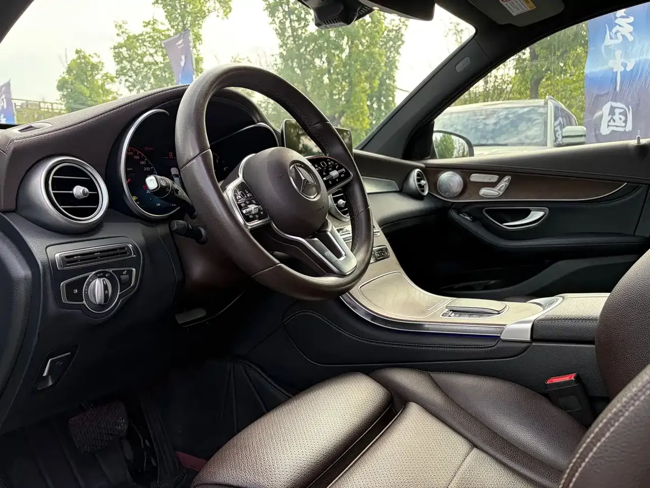 Mercedes-Benz GLC 2020 GLC 300 L 4MATIC Dynamic фото 4