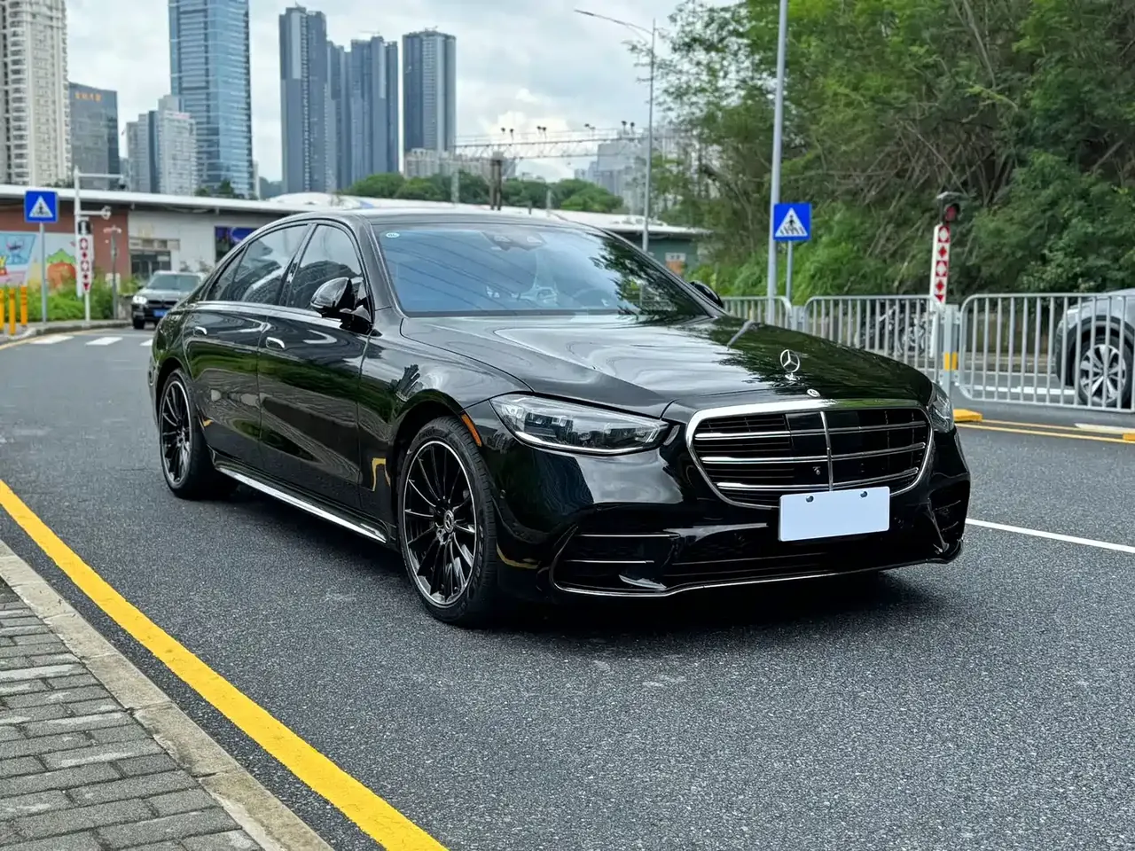 Mercedes-Benz S-Class 2023 Model S 500 L 4MATIC фото 2