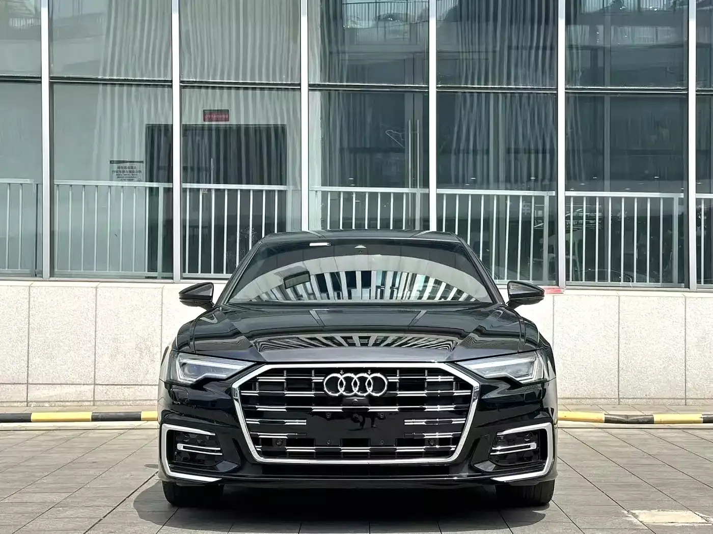 Audi A6L 2020 55 TFSI quattro Exclusive Dynamic фото 2