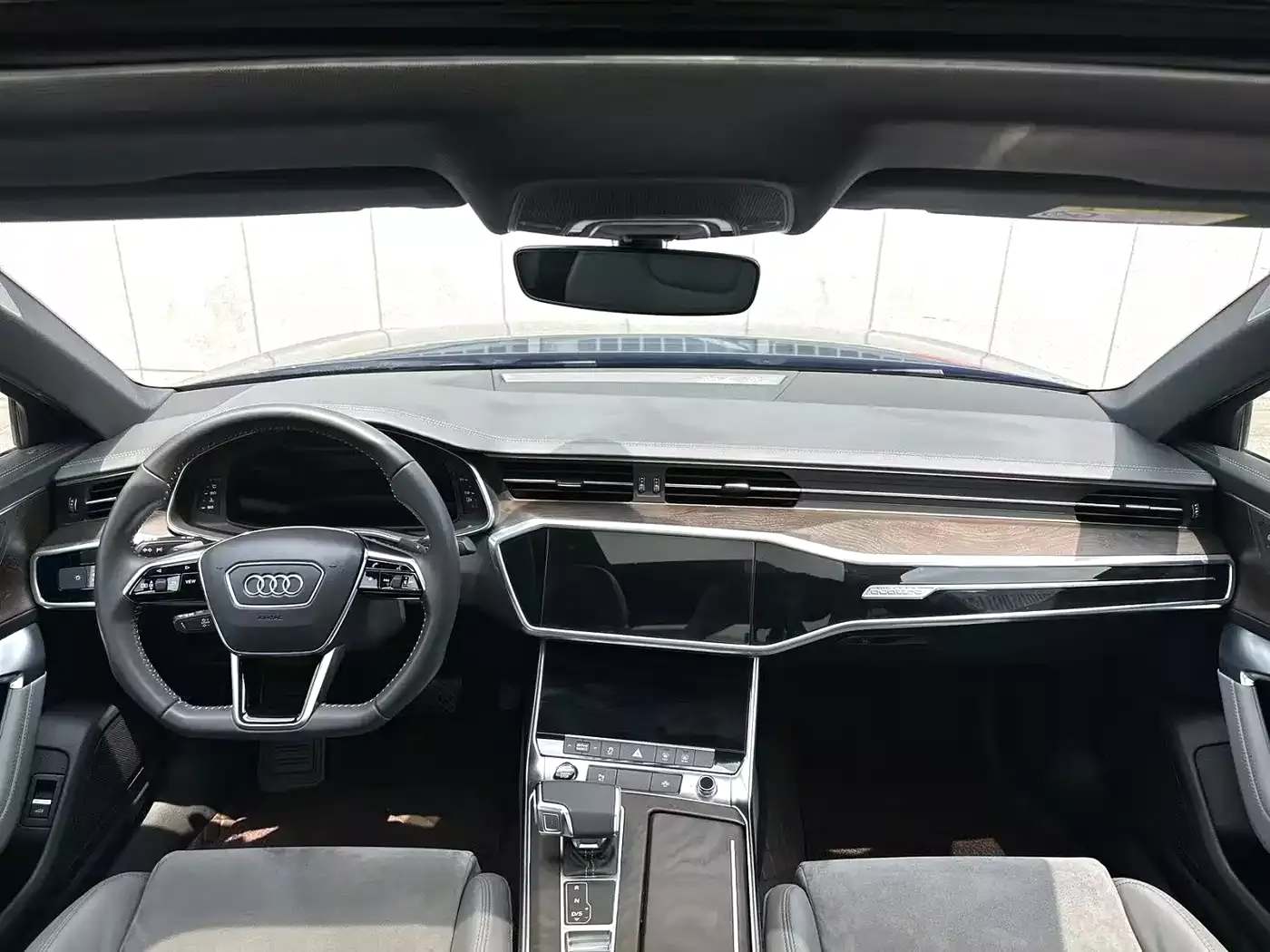 Audi A6L 2020 55 TFSI quattro Exclusive Dynamic фото 5