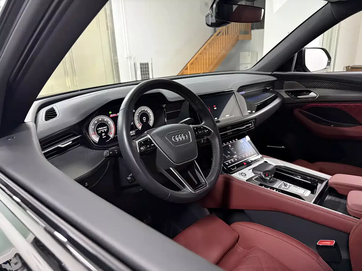 Audi Q6 2024 45 TFSI quattro Black Warrior Edition 6-seater фото 9