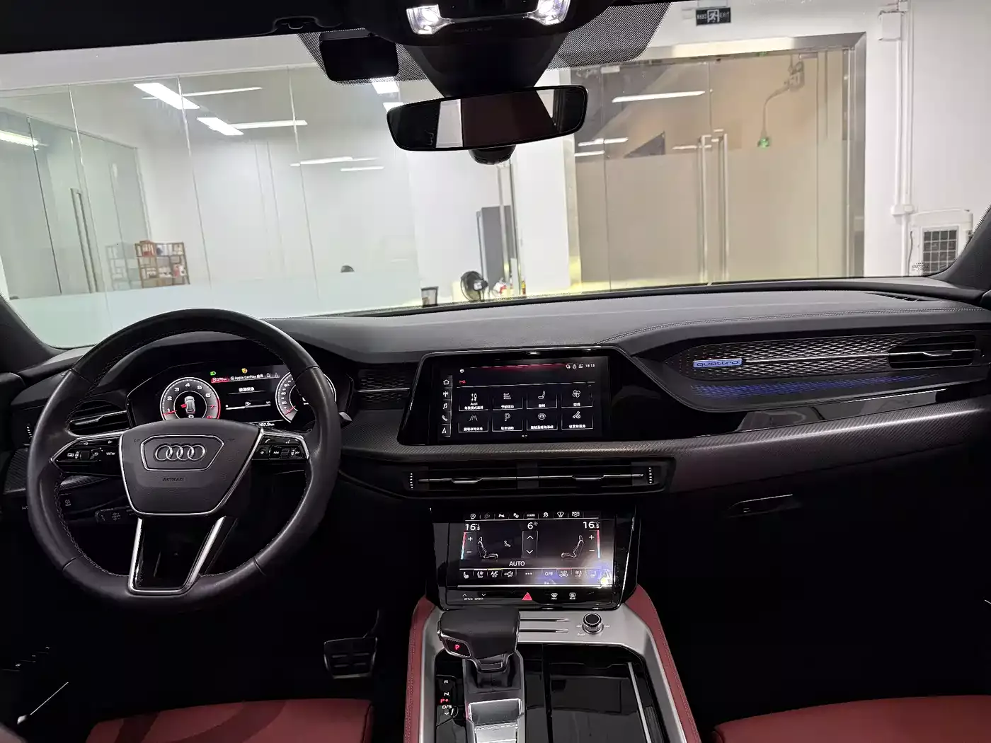 Audi Q6 2024 45 TFSI quattro Black Warrior Edition 6-seater фото 15