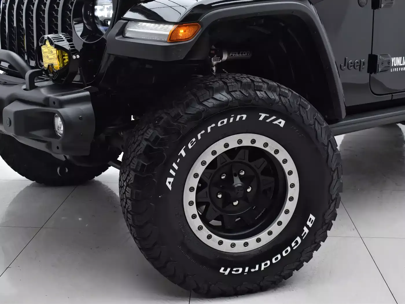 Jeep Gladiator 2022 3.6L Pioneer Edition фото 7
