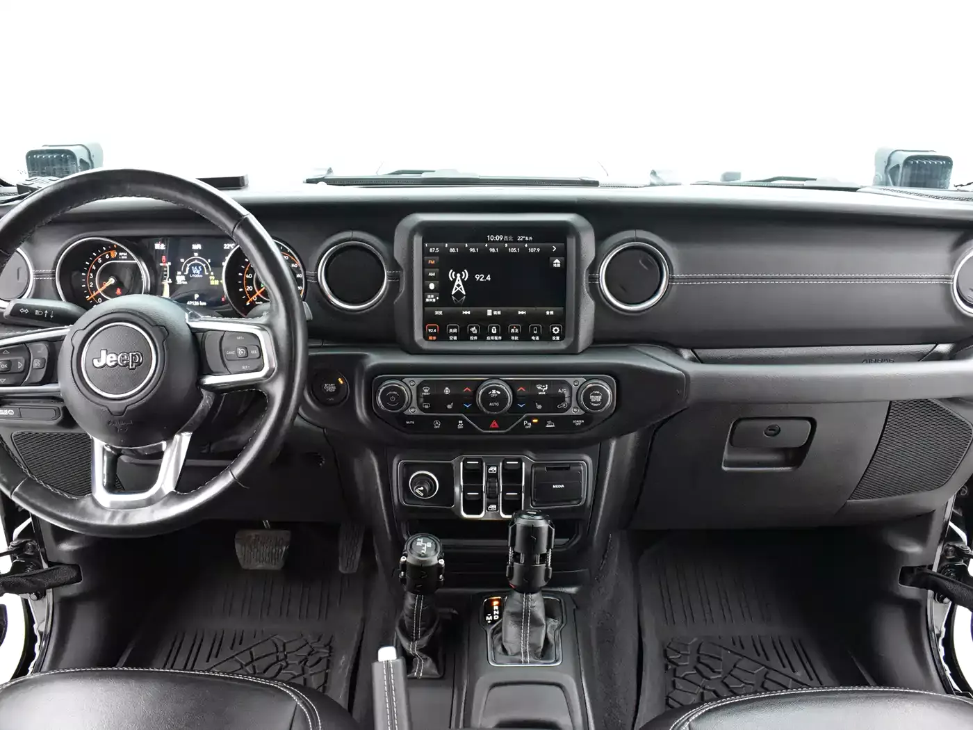 Jeep Gladiator 2022 3.6L Pioneer Edition фото 9