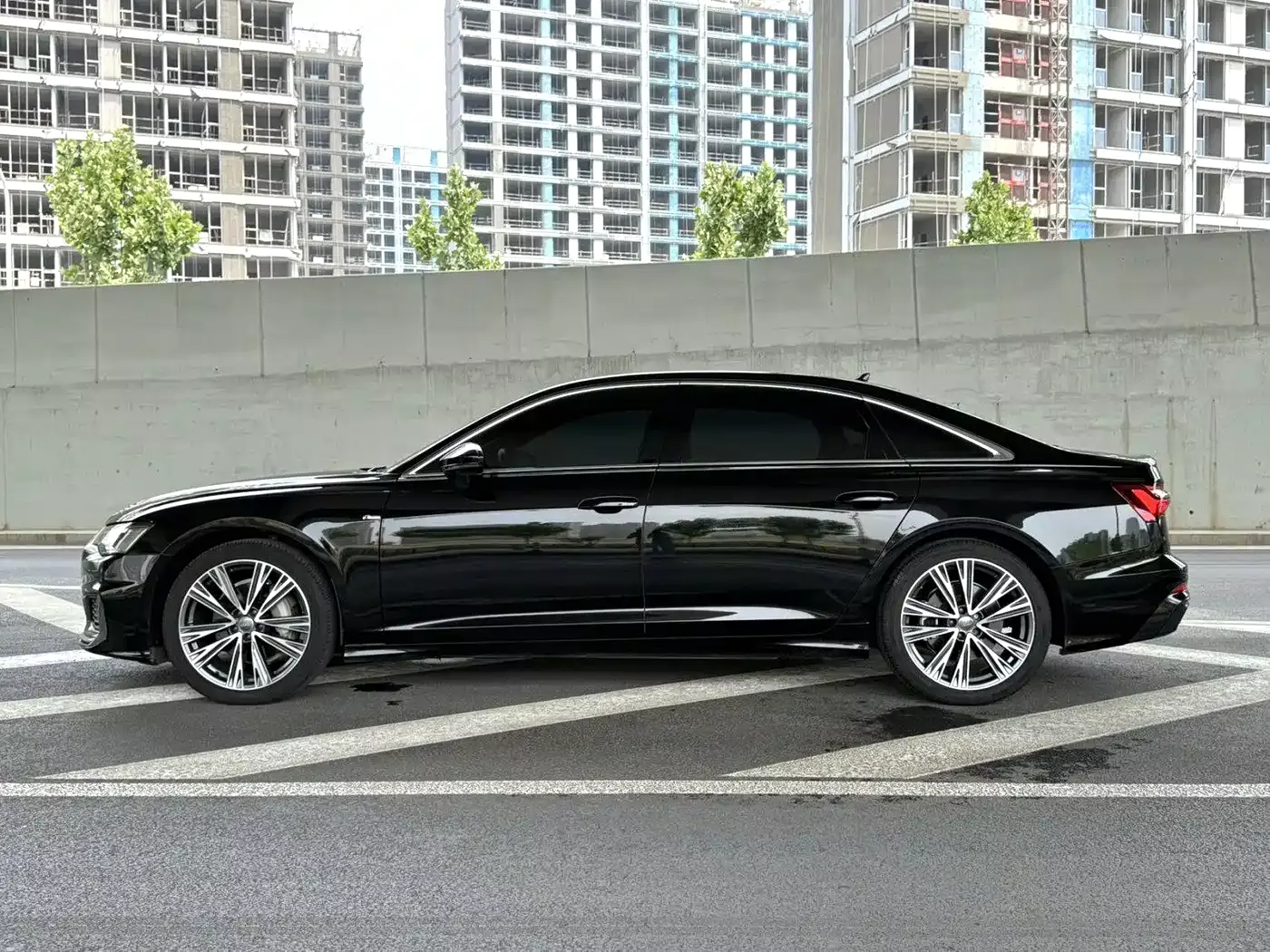 Audi A6L 2021 45 TFSI Exclusive Sport фото 4