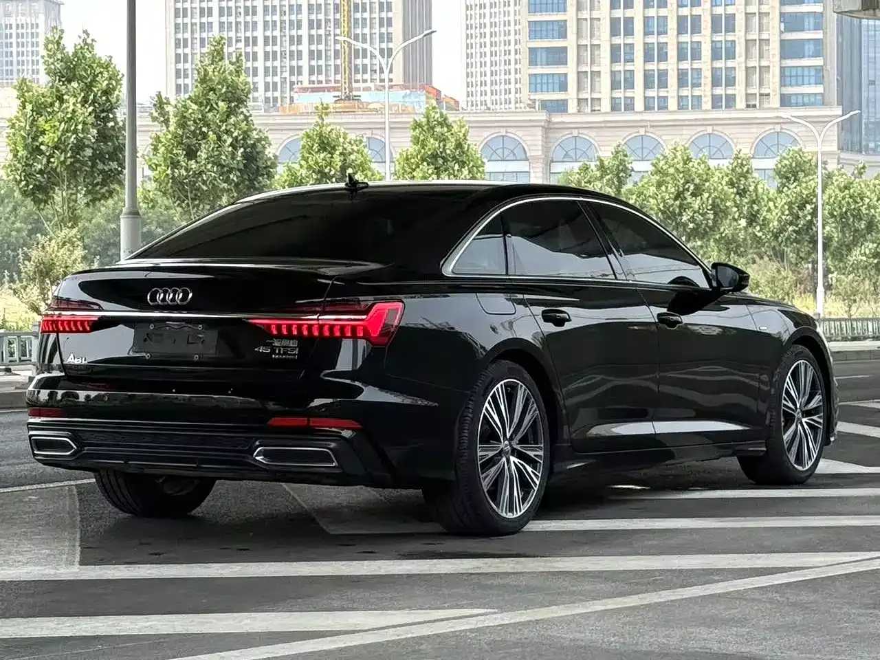 Audi A6L 2021 45 TFSI Exclusive Sport фото 13