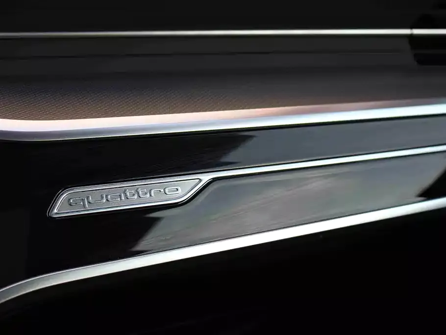 Audi A7L 2025 Model Year 45 TFSI quattro Premium фото 10