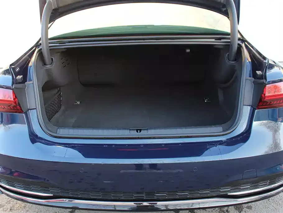 Audi A7L 2025 Model Year 45 TFSI quattro Premium фото 12