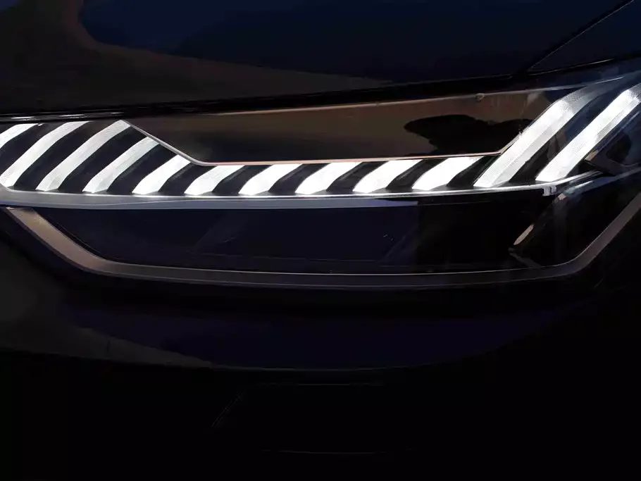 Audi A7L 2025 Model Year 45 TFSI quattro Premium фото 13