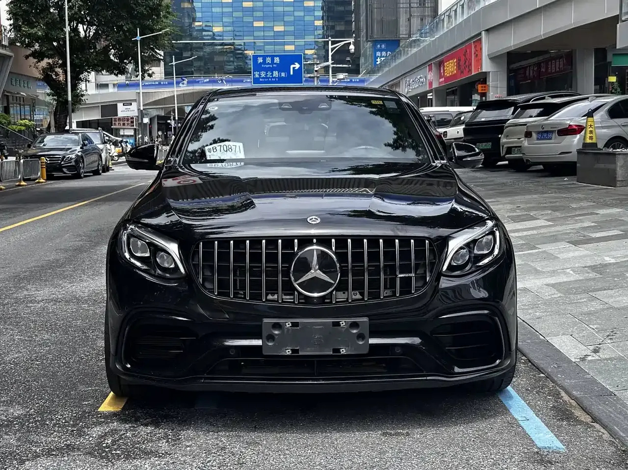 Mercedes-Benz GLC Coupe AMG 2018 AMG GLC 63 4MATIC+ Coupe SUV фото 2