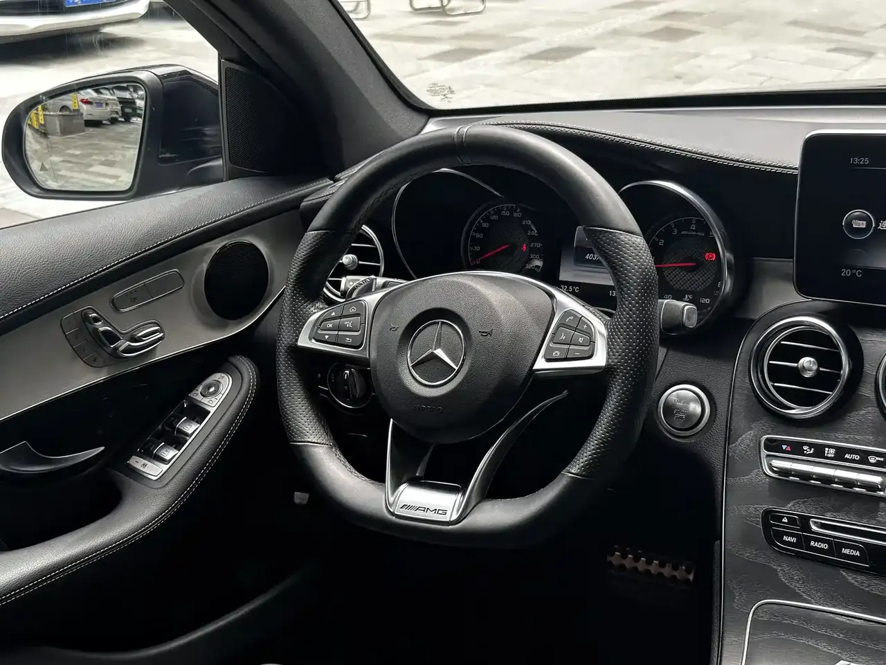 Mercedes-Benz GLC Coupe AMG 2018 AMG GLC 63 4MATIC+ Coupe SUV фото 9
