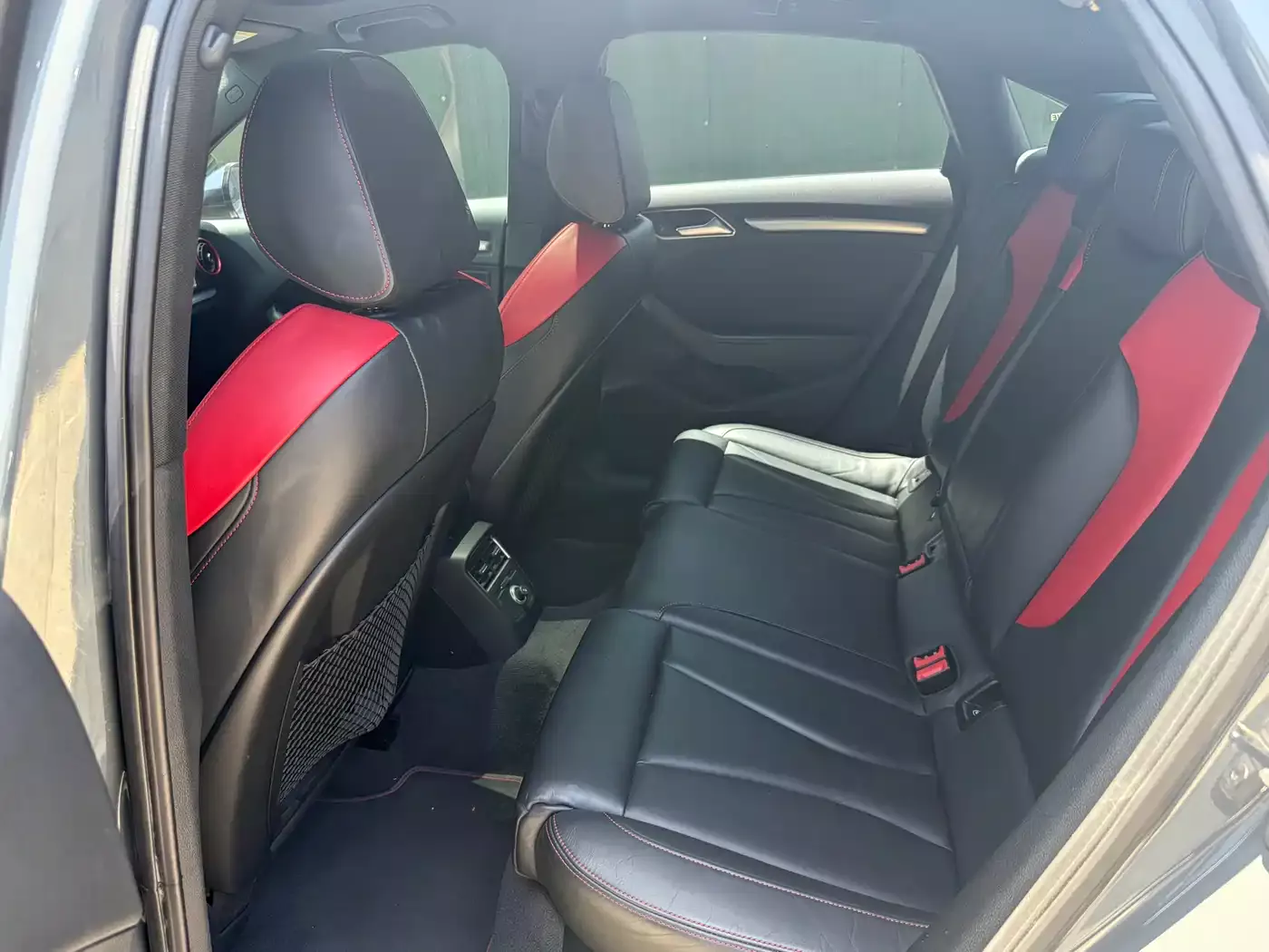 Audi S3 2019 Audi S3 2.0T Limousine фото 10