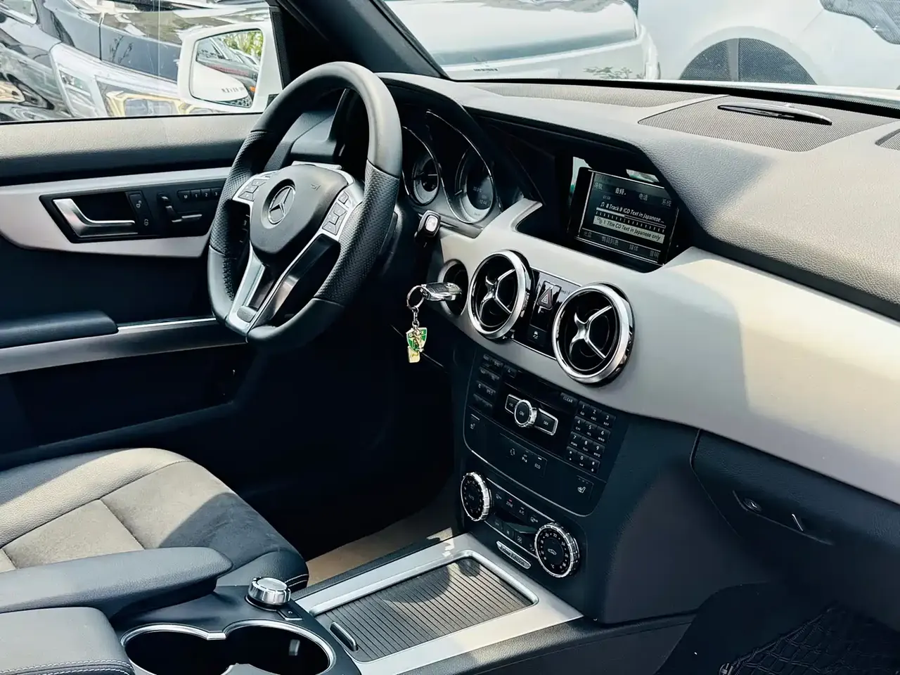 Mercedes-Benz GLK-Class 2015 GLK 260 4MATIC Fashion Ultimate Edition фото 21