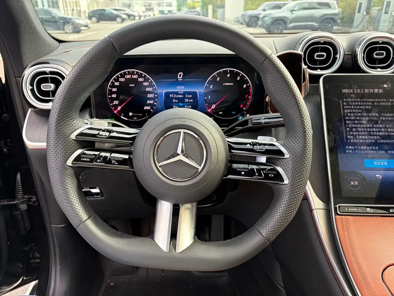 Mercedes-Benz GLC 2024 GLC 260 L 4MATIC Luxury 5-seater фото 6