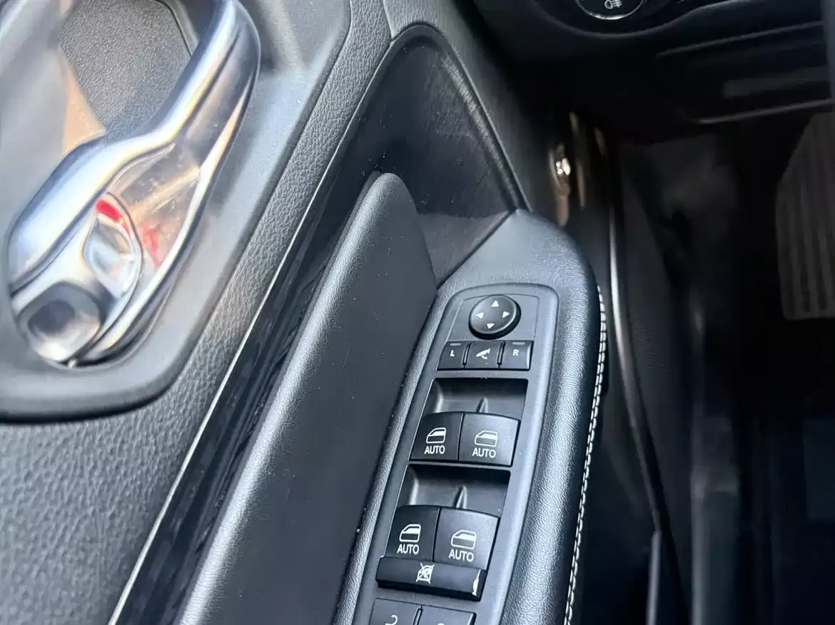 Jeep Commander PHEV 2020 2.0T Plug-in Hybrid Premium Edition фото 18
