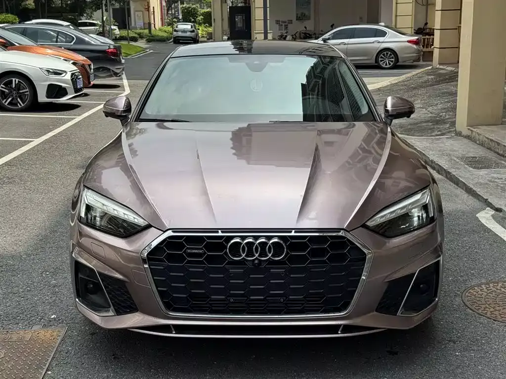 Audi A5 (Import) 2023 Sportback 40 TFSI quattro Luxury Dynamic фото 2