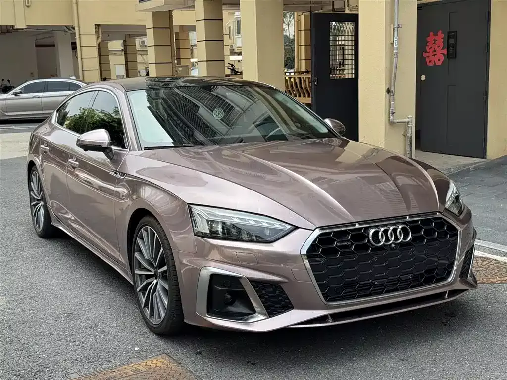 Audi A5 (Import) 2023 Sportback 40 TFSI quattro Luxury Dynamic фото 3