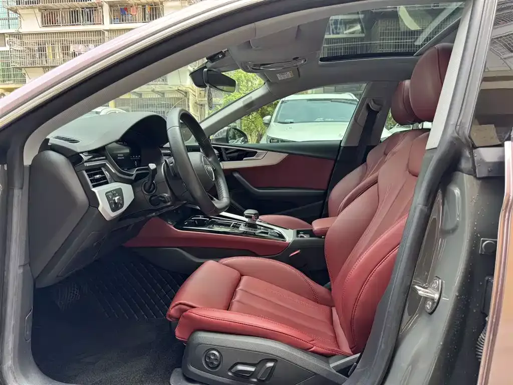 Audi A5 (Import) 2023 Sportback 40 TFSI quattro Luxury Dynamic фото 6