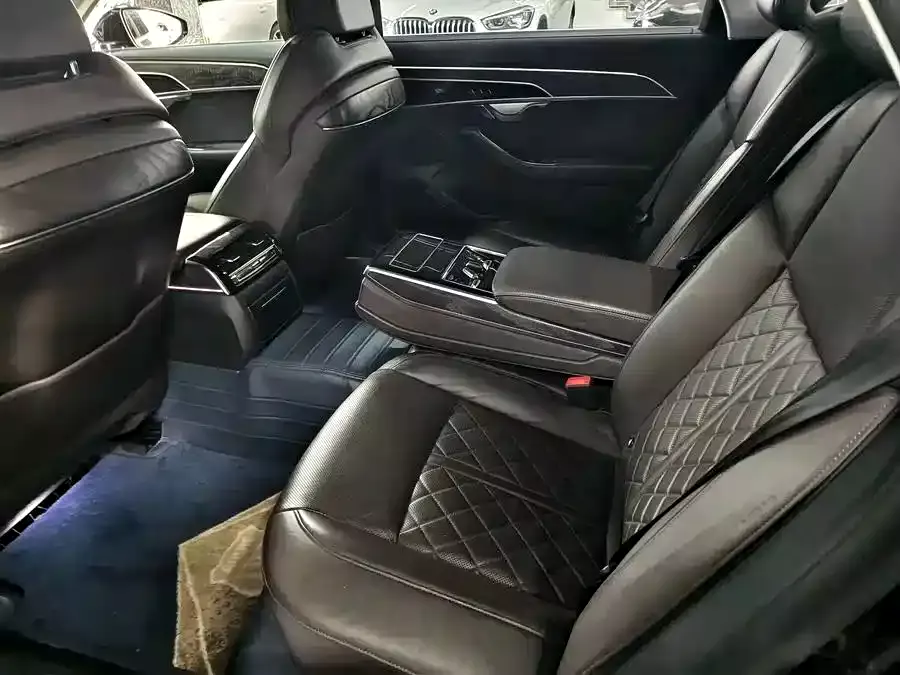 Audi A8 2021 A8L 50 TFSI quattro Comfort фото 6