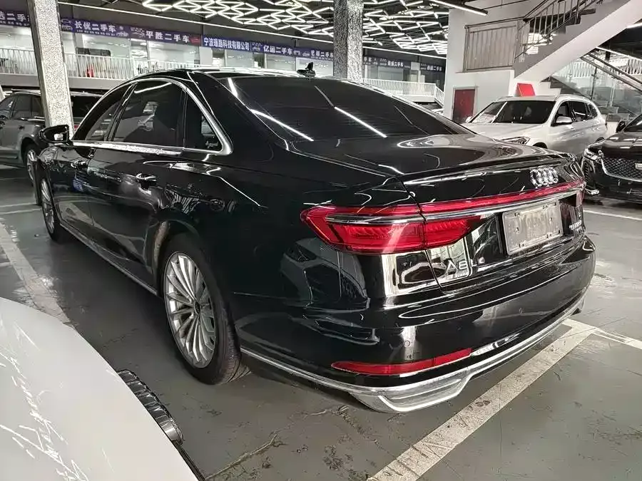 Audi A8 2021 A8L 50 TFSI quattro Comfort фото 15