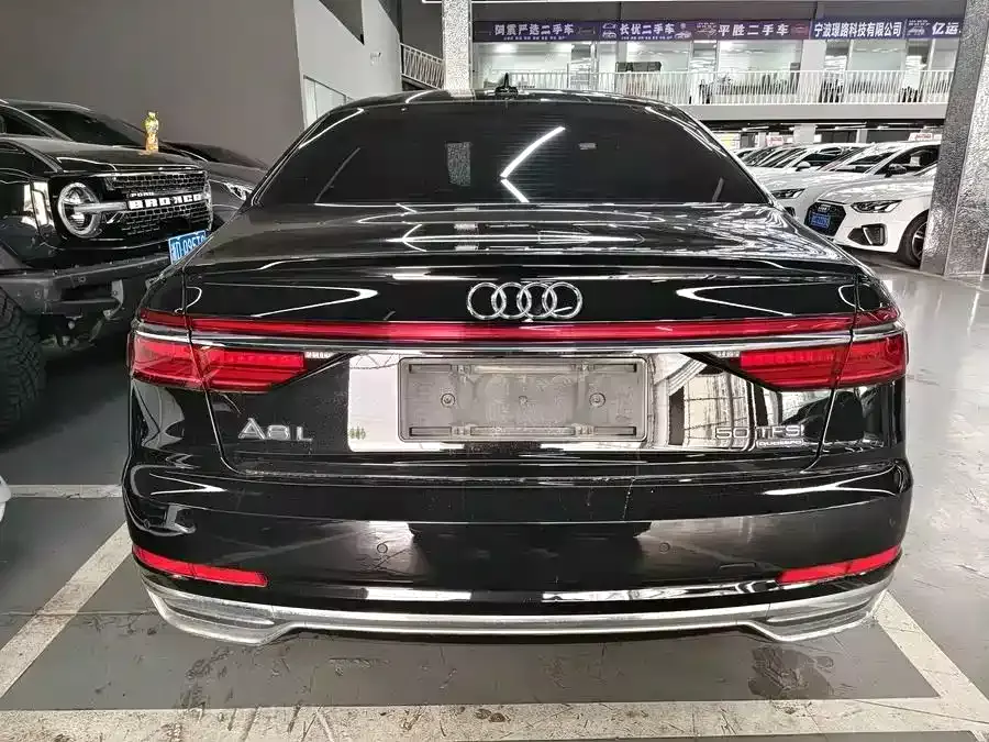 Audi A8 2021 A8L 50 TFSI quattro Comfort фото 17