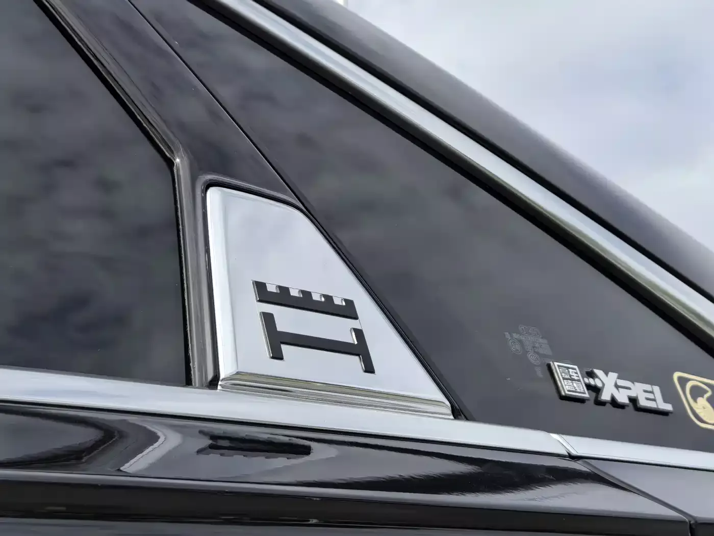 Audi A8 2025 A8L Horch Founder Edition 55TFSI фото 6