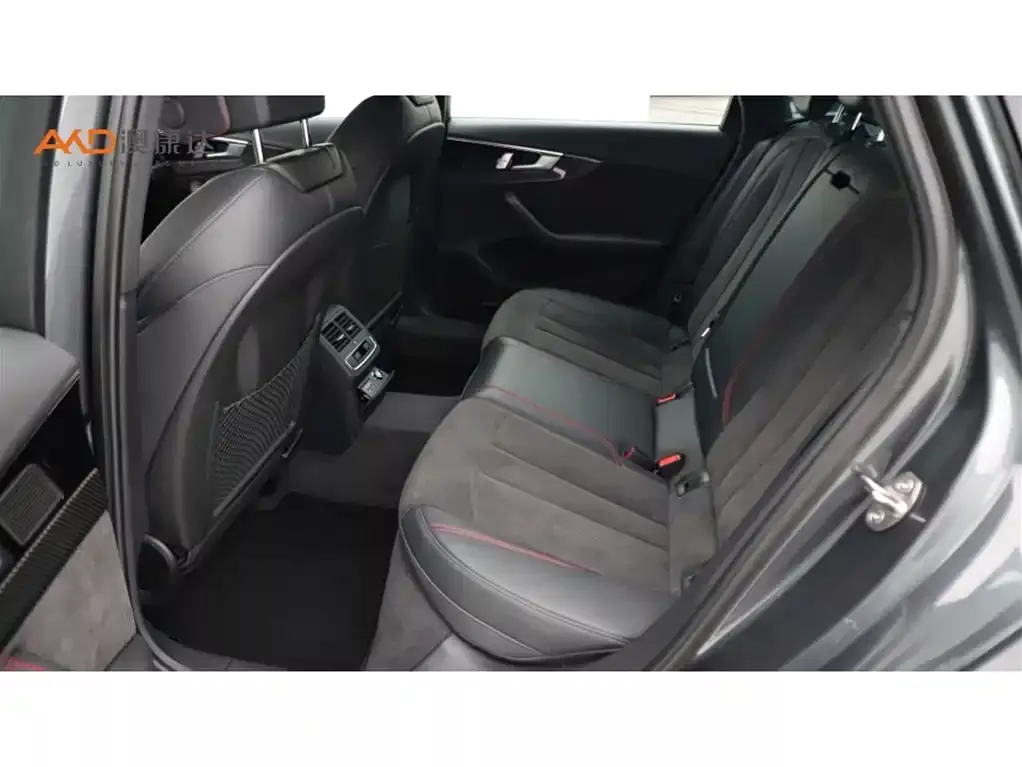 Audi A4L 2025 2 Million Celebration Edition 45 TFSI quattro Premium Dynamic фото 7