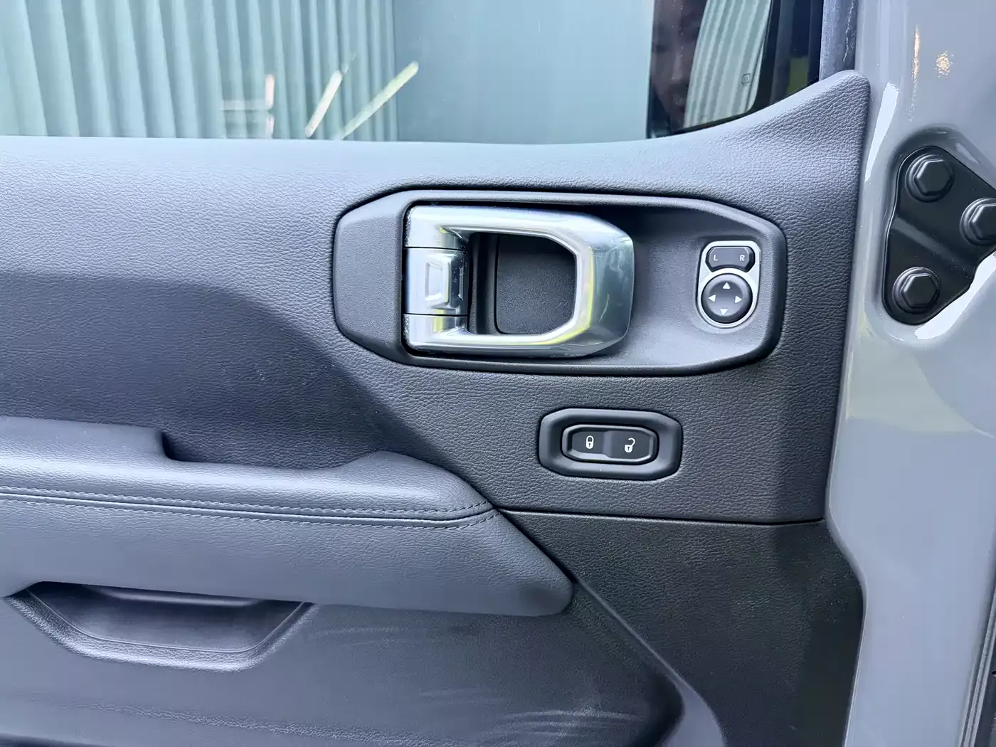 Jeep Wrangler 2022 2.0T Highland 4-Door фото 15