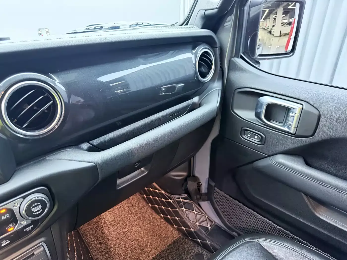 Jeep Wrangler 2022 2.0T Highland 4-Door фото 21